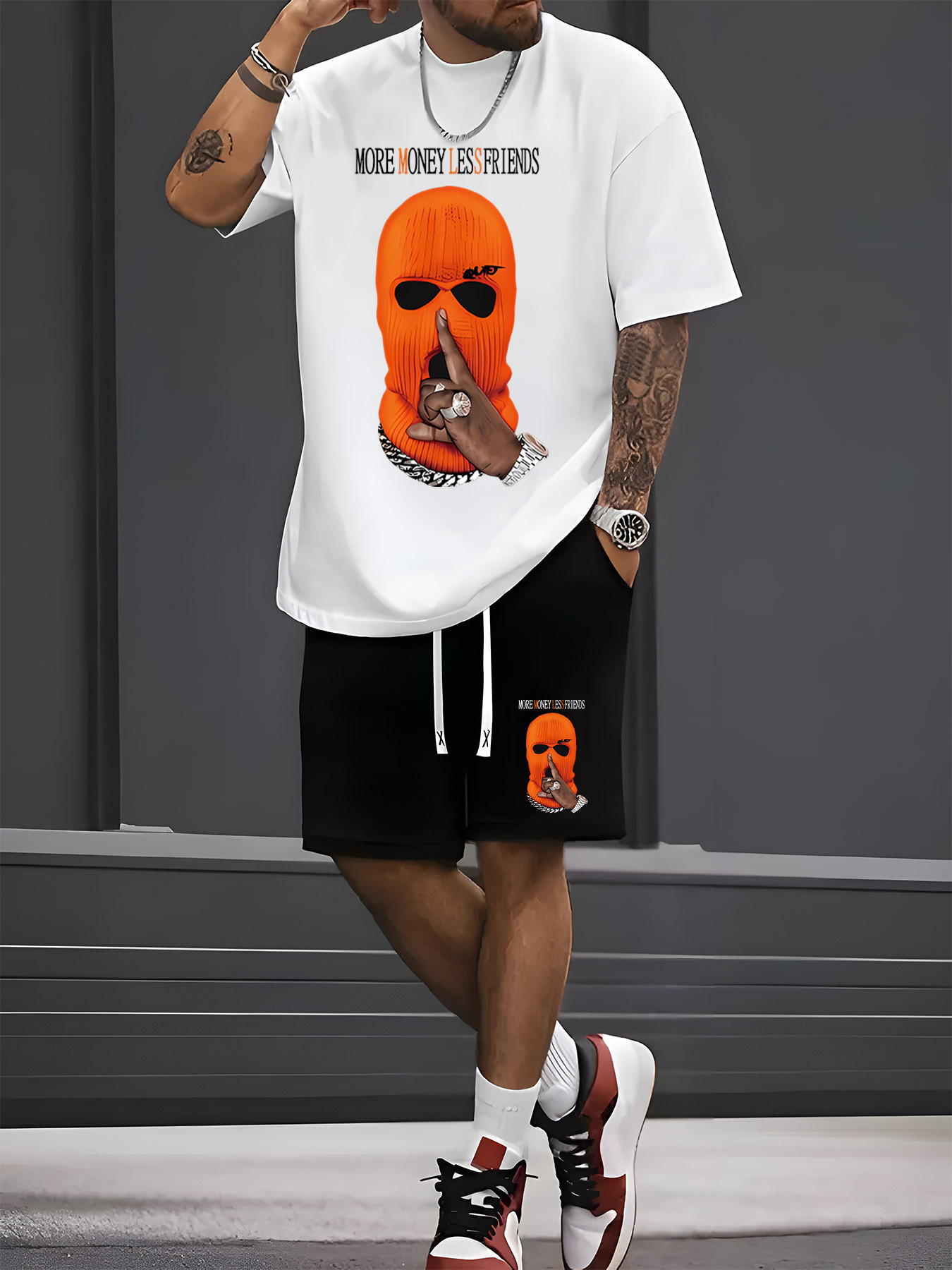 Street Fashion Male - Setelan Kaos Pendek dan Celana Pendek