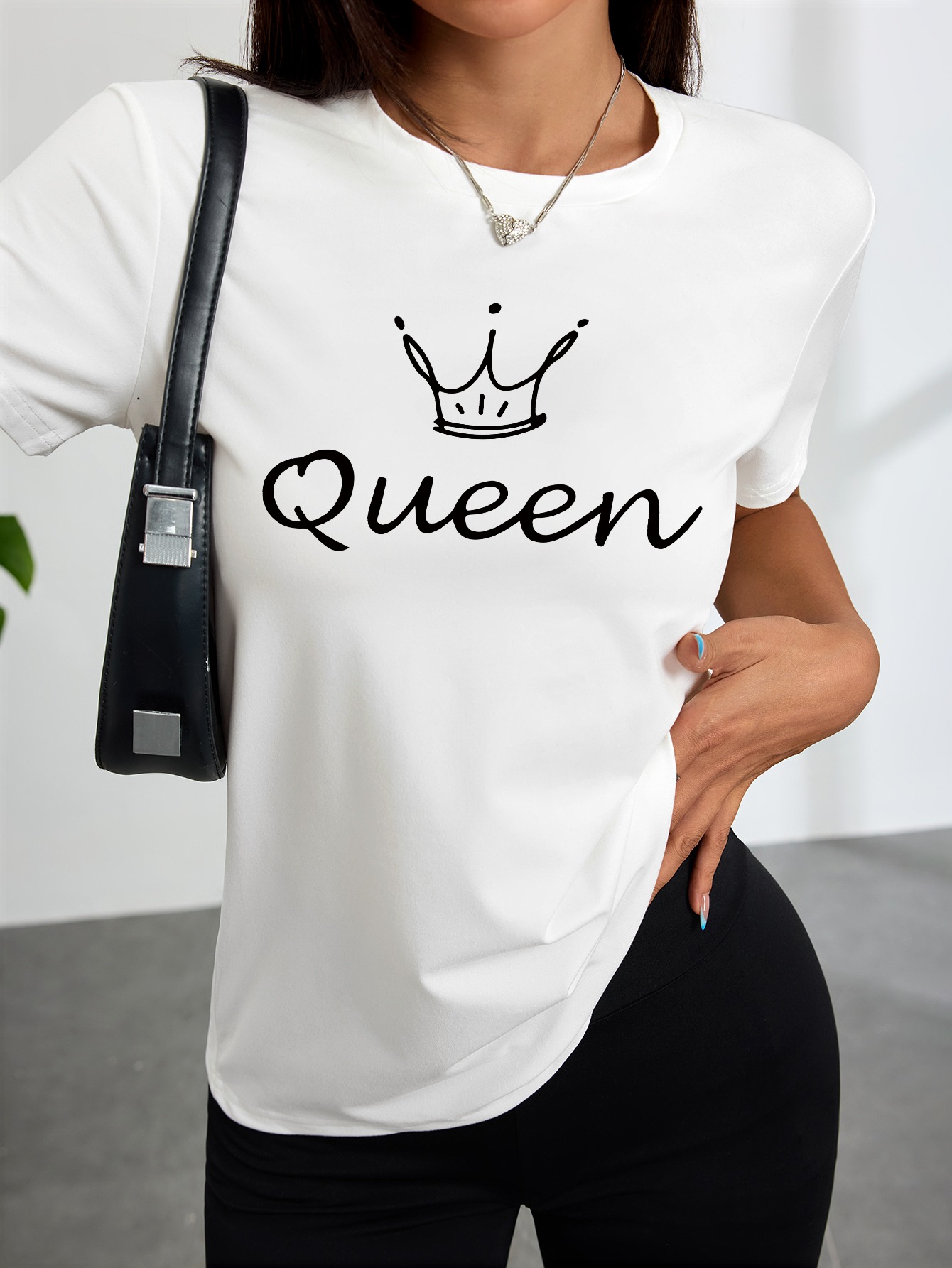 Kaos Putih Wanita dengan Cetak - Queen Street Fashion ulasan dan harga
